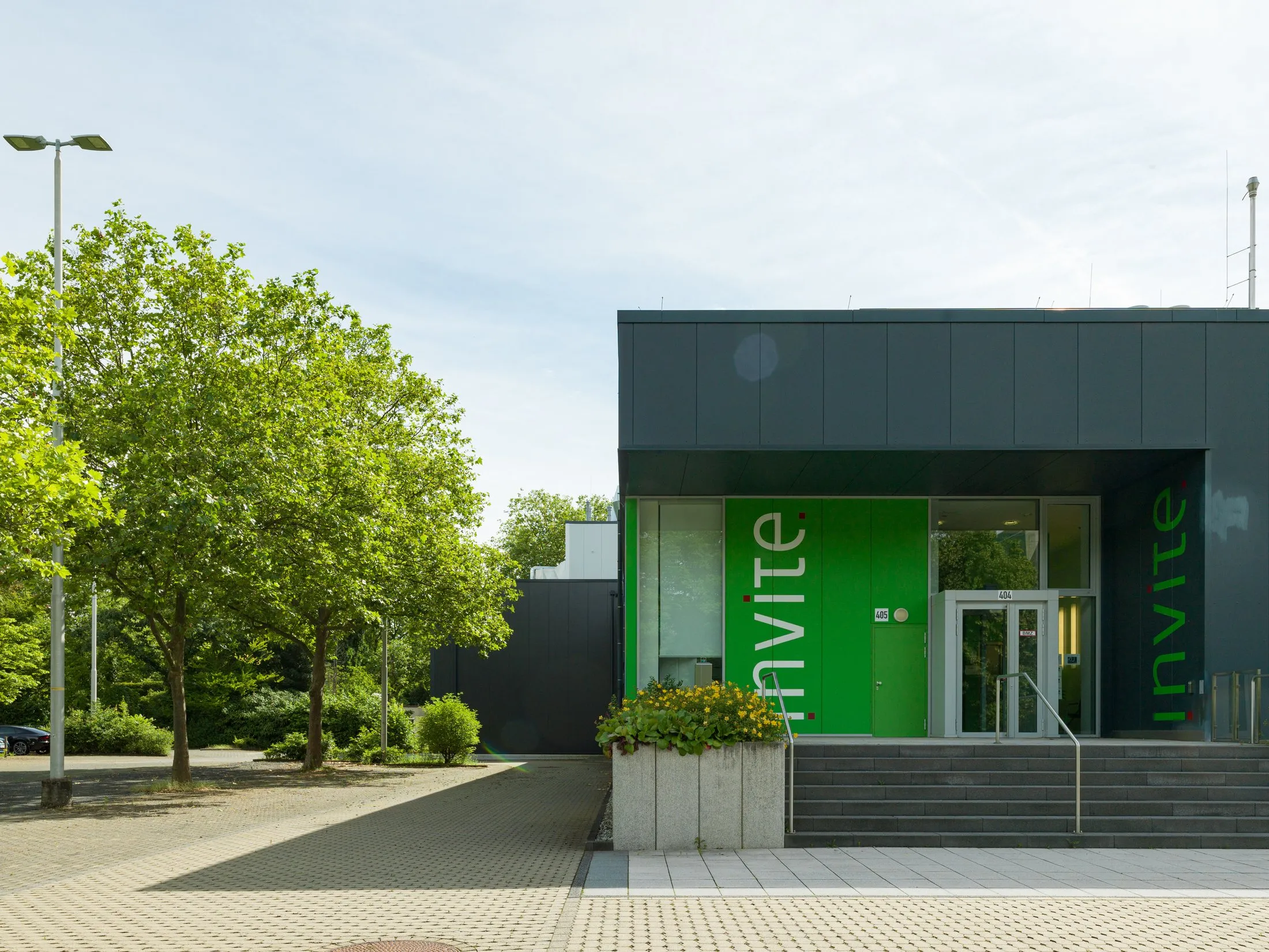 Fassadenansicht Forschungsgebäude INVITE