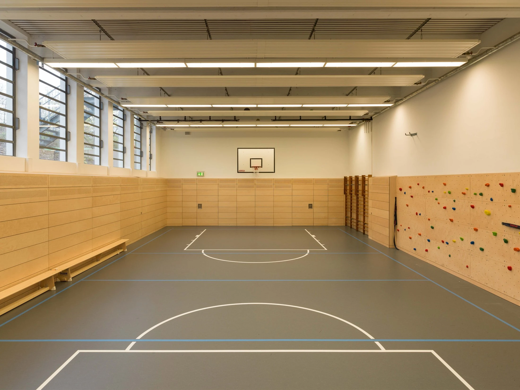 Konrad-Klepping-Berufskolleg Dortmund – Sporthalle Innenansicht